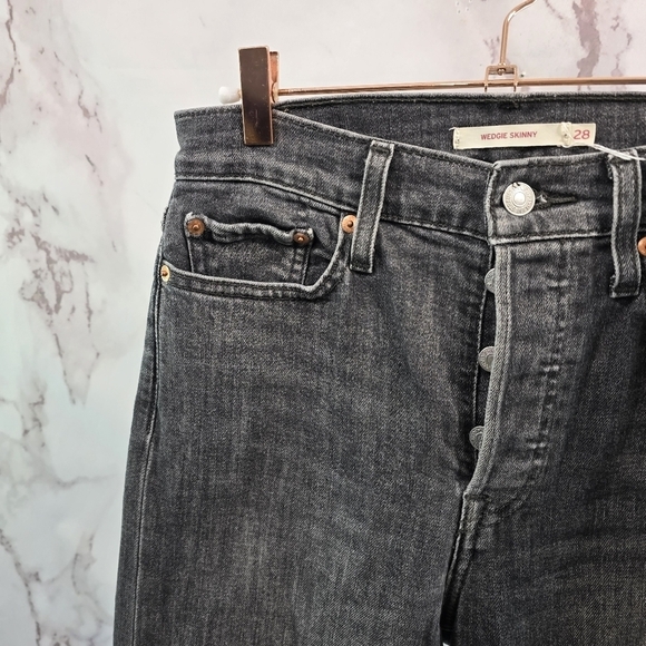 Levis Jeans Women 28 Black Gray Crop Wedgie Button Fly High Rise Skinny - Picture 2 of 12
